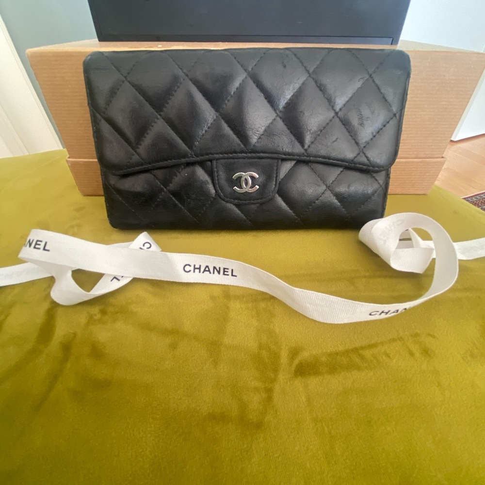 CHANEL Black Quilted Clutch